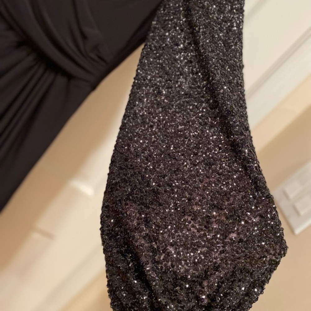 PRICE DROP!!! ADRIANNA PAPELL BLACK DRESS SEQUIN SLEEVES SIZE 4 - Picture 16 of 16